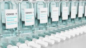 Farmacéuticas crearán vacunas contra la nueva cepa del COVID-19