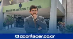 Gobierno anuncia renuncia de Víctor Carvajal al Ministerio de Agricultura y Ganadería