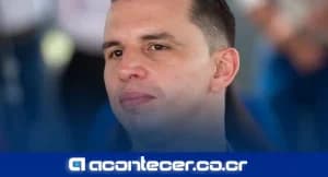 Diego Miranda acusa a Laura Fernández de divulgar chats privados y le exige resolver sanción