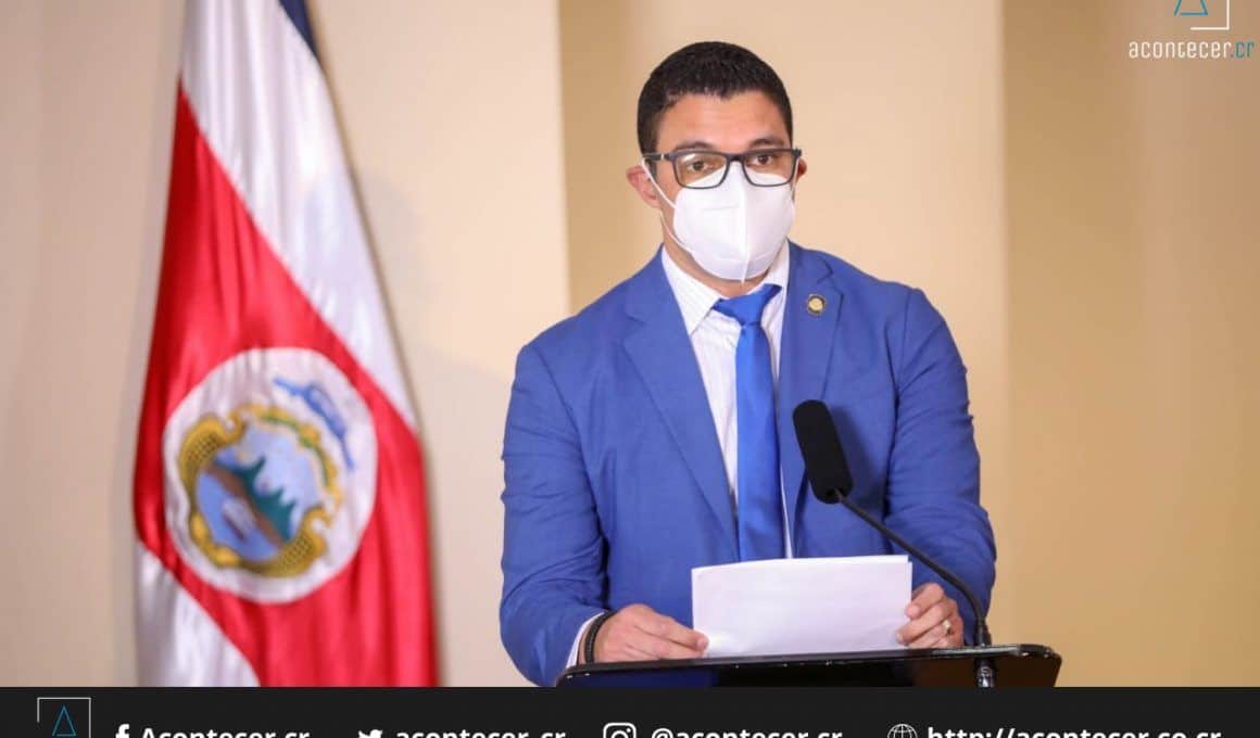 Daniel Salas: «No adquiriremos vacunas que no hayan sido aprobadas por la OMS o EMA»