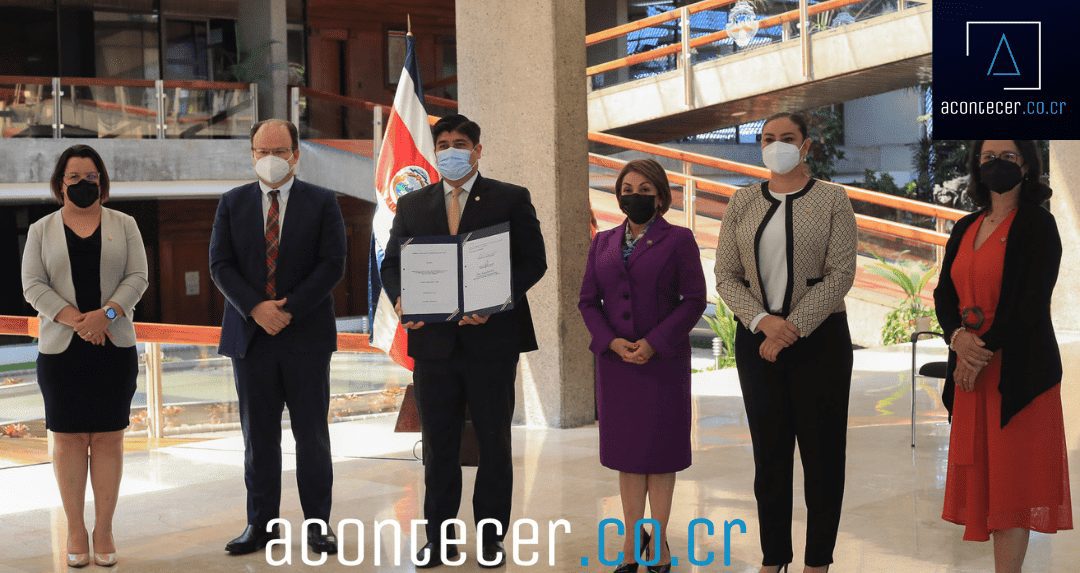 Poder Ejecutivo prioriza proyecto de ley que evitaría reducción de salarios a docentes