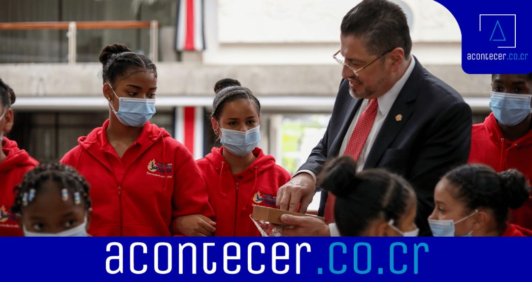 Niños de Obras del Espíritu Santo visitaron Casa Presidencial