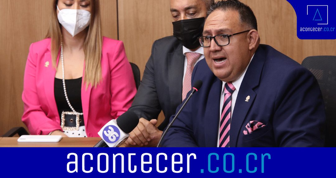 Diputado donó ₡500 mil a la Cruz Roja de Alajuela para gasolina