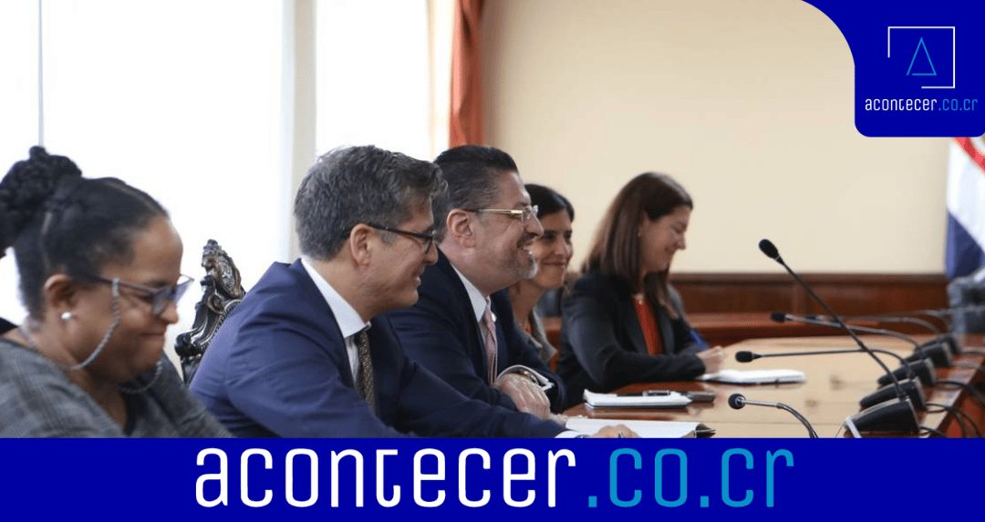 Presidente Chaves se reúne con presidente de Samsung Latinoamérica