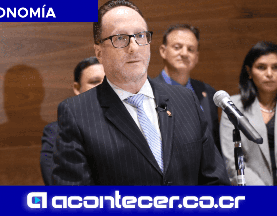 En imagen, Eli Feinzaig, jefe de fracción del PLP