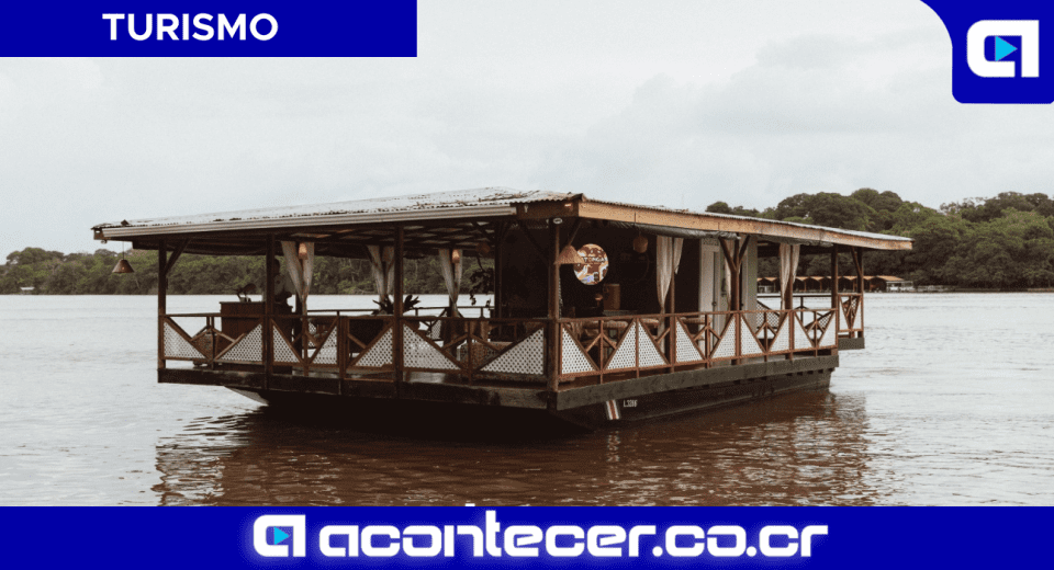 Katonga Es Un Restaurante Flotante En Tortuguero, Limón. Es Perteneciente Al Grupo Mawamba