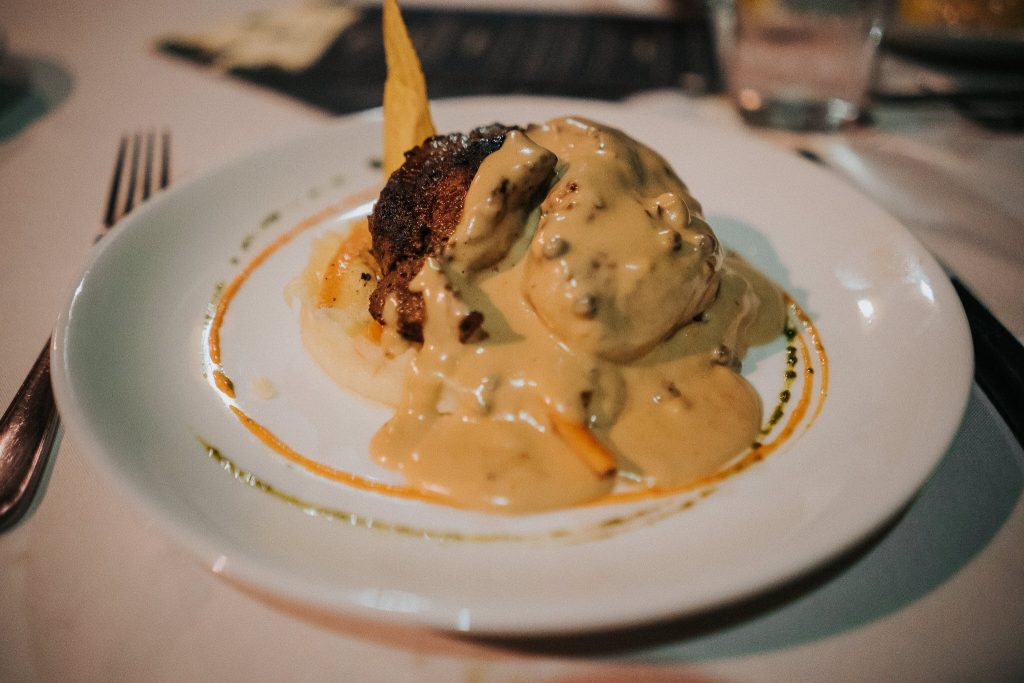 Menú de Katonga, restaurante flotante Tortuguero