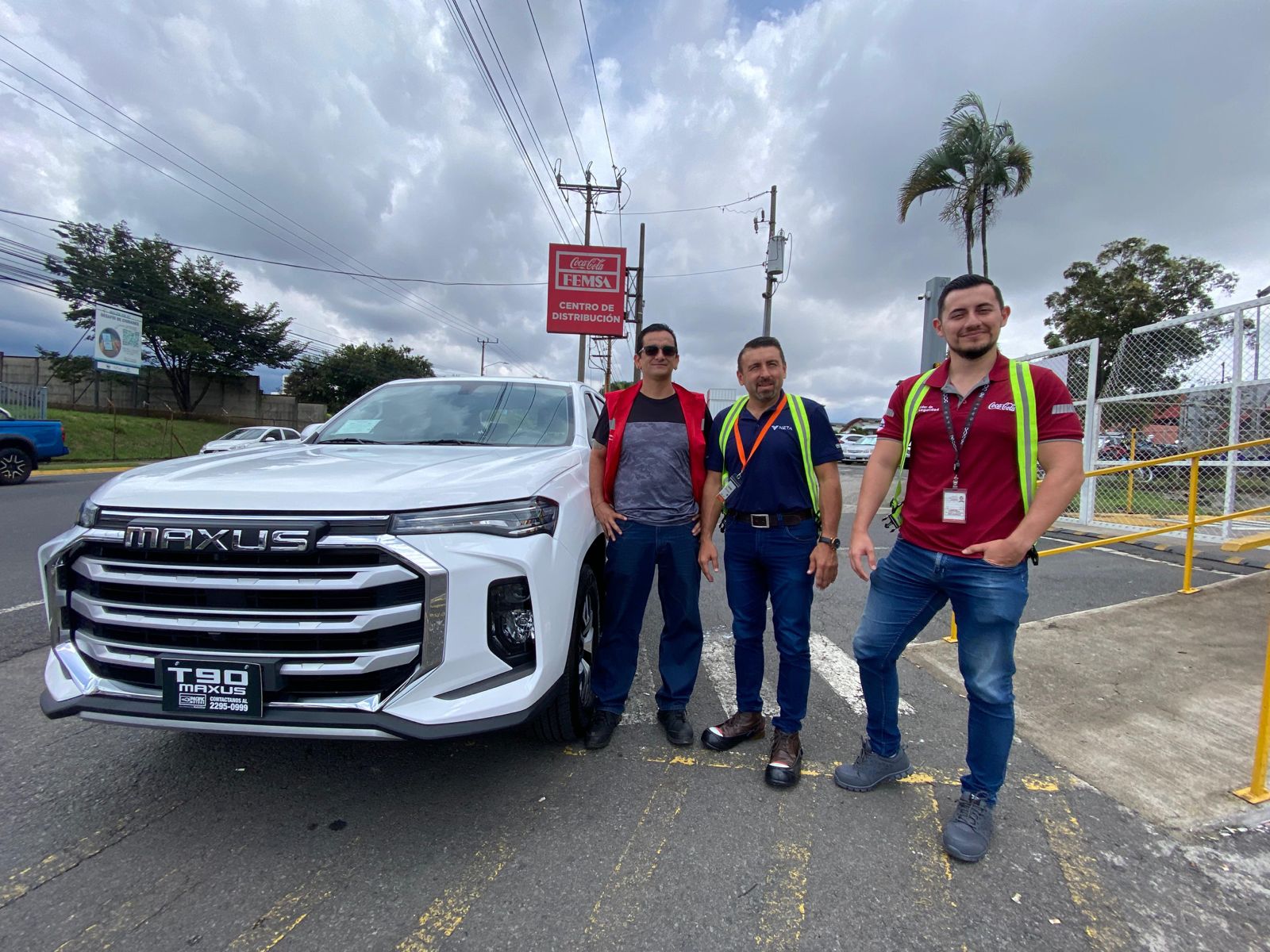 Coca-Cola Femsa Refuerza Su Flota Con 11 Pickups Maxus Eléctricos En Costa Rica