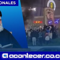 Manifestantes antirrégimen derribaron una estatua de Jamenei en Galleh Dar, provincia de Fars, Irán